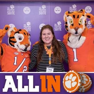 Meet your Posher, Laura